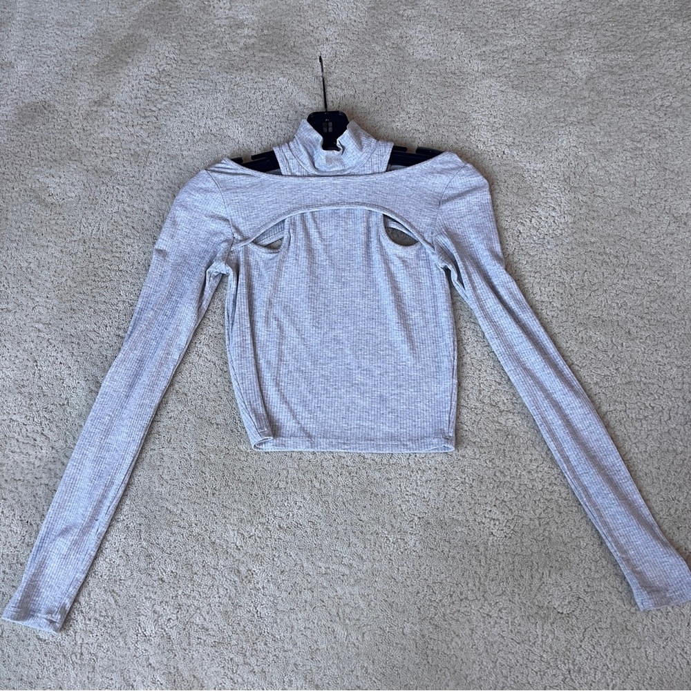 Gray Long Sleeve Cut-Out Top